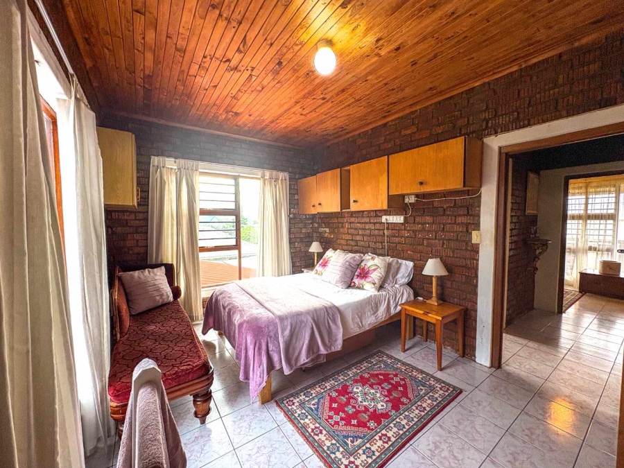 4 Bedroom Property for Sale in Stilbaai Wes Western Cape